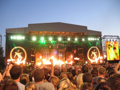 Itt a nagy lehet�s�g!:)Ha szeretn�d ha a Green Day j�jj�n Magyarorsz�gra akkor szavvaz!!!Itt!:)